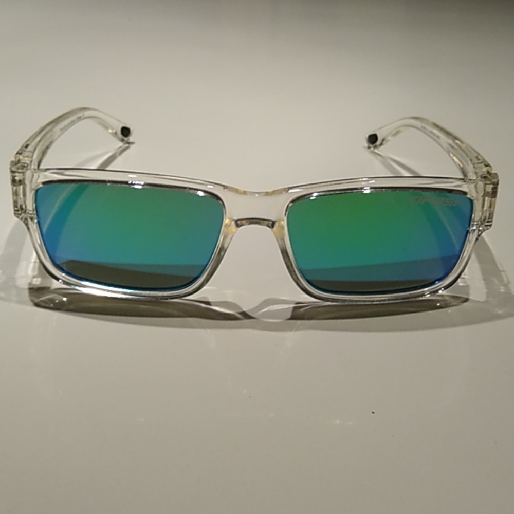 Tifosi sunglasses rectangular frame Green lenses